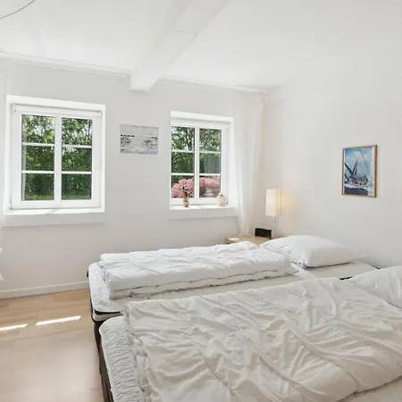 Three-bedroom In Sydals 度假居