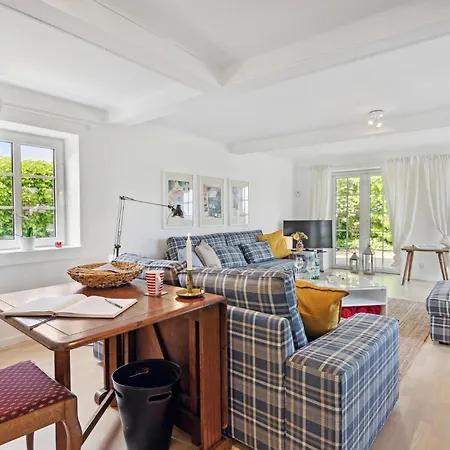 Three-bedroom In Sydals 度假居