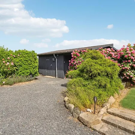 Three-bedroom In Sydals * Kongshoved