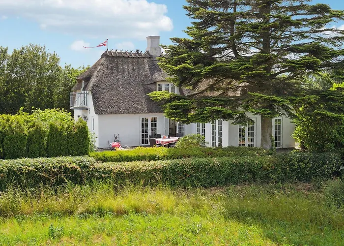 Three-bedroom In Sydals * Kongshoved