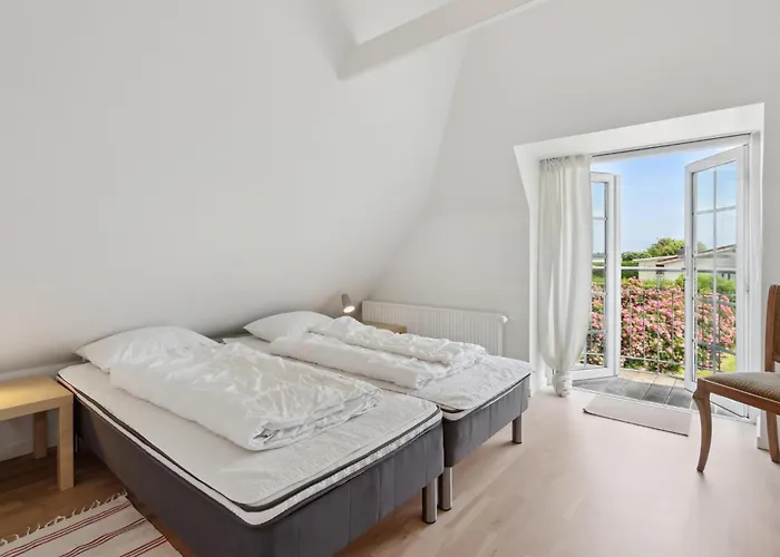 Three-bedroom In Sydals *