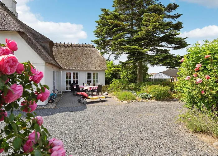 Three-bedroom In Sydals * Kongshoved